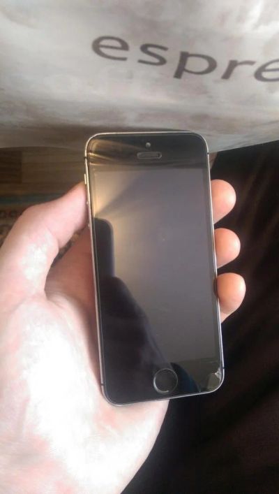 Лот: 8848170. Фото: 1. iphone 5s полный комплект. Смартфоны