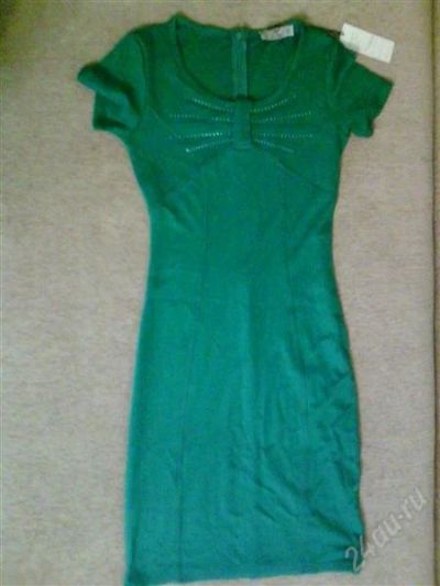 Лот: 776084. Фото: 1. Яркое платье на весну. Платья