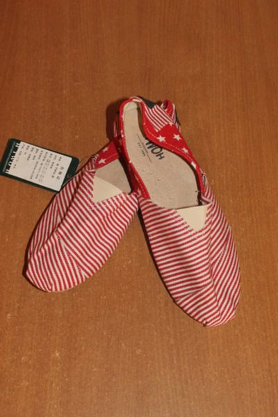 Лот: 7868151. Фото: 1. Слипоны НОВЫЕ. Кеды, кроссовки, слипоны