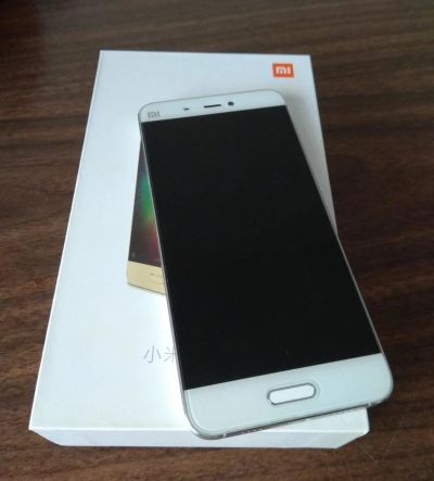Лот: 11209852. Фото: 1. Xiaomi Mi5 ,белый 3\64. Смартфоны