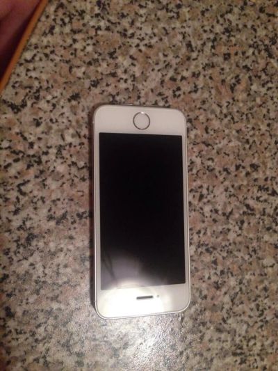 Лот: 5428218. Фото: 1. iPhone 5s 16 gb white состояние... Смартфоны