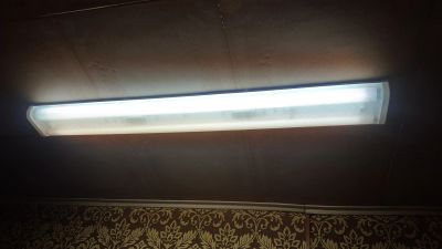 Лот: 17448980. Фото: 1. Люминесцентные лампы светильники... Люстры, потолочные и подвесные светильники