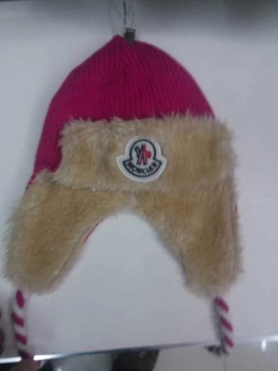 Лот: 6515130. Фото: 1. детская Шапка Moncler. Головные уборы