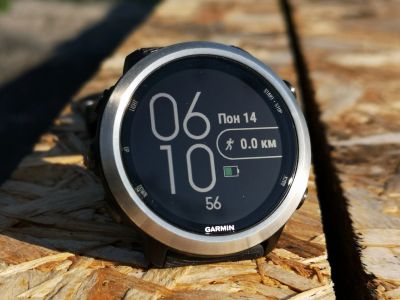 Лот: 11893263. Фото: 1. Спортивные часы Garmin Forerunner... Смарт-часы, фитнес-браслеты, аксессуары