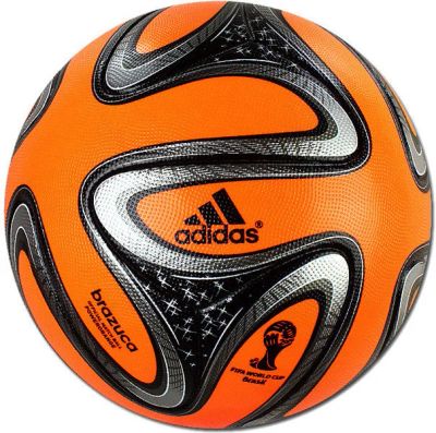 Лот: 9277584. Фото: 1. Оригинальный мяч Adidas Brazuca... Мячи, ракетки, шайбы, клюшки