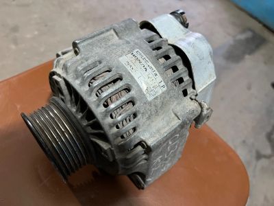 Лот: 24559488. Фото: 1. Генератор Honda Accord. Электрооборудование