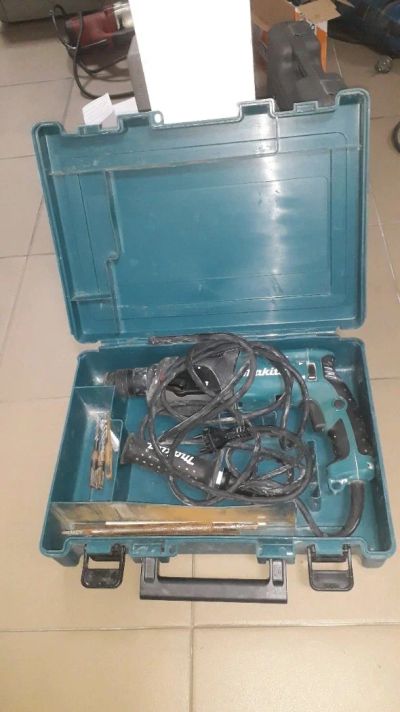Лот: 14126918. Фото: 1. Перфоратор Makita HR2470 (т6228... Электроинструмент