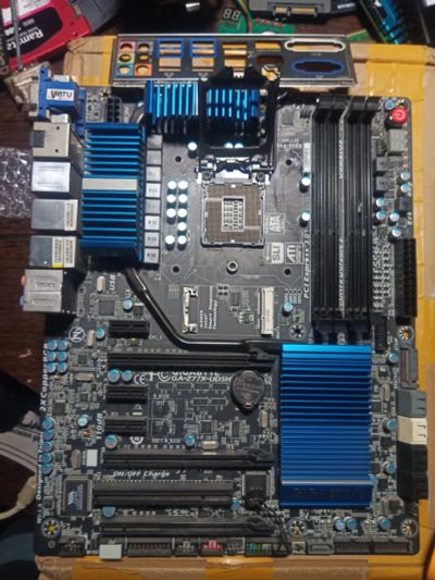 Лот: 19412083. Фото: 1. Gigabyte GA-Z77X-UD5H. Материнские платы