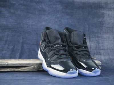 Лот: 13701211. Фото: 1. Кроссовки Nike Jordan 11 Retro... Кеды, кроссовки, слипоны