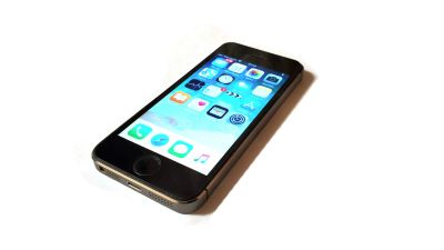 Лот: 12537806. Фото: 1. iPhone 5S 32 Gb (оригинал). Смартфоны