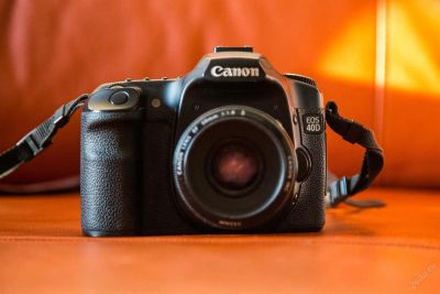Лот: 3959255. Фото: 1. Canon 40D +CF 8Gb и 4Gb + доп... Цифровые зеркальные