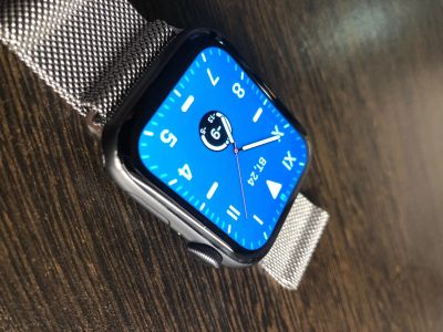 Лот: 16882374. Фото: 1. Apple Watch s4 44mm. Смарт-часы, фитнес-браслеты, аксессуары