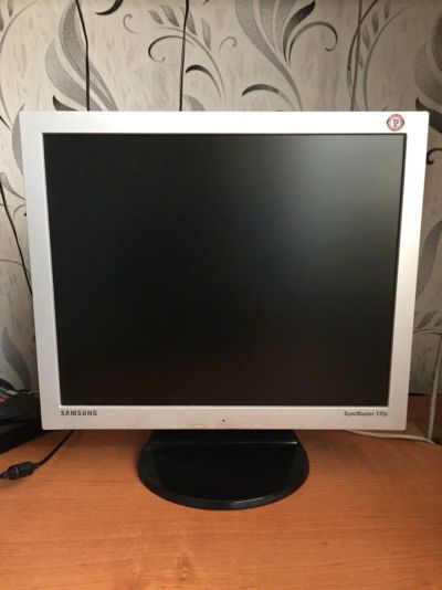 Лот: 7059599. Фото: 1. Монитор Samsung 172v s. ЖК-мониторы