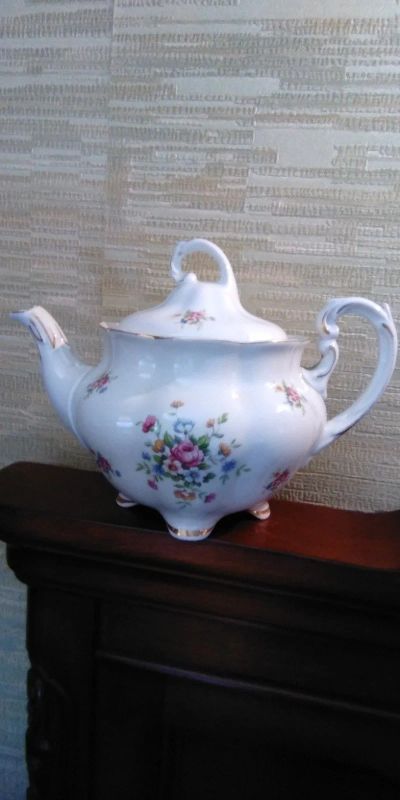 Лот: 17438835. Фото: 1. Чайник.Польша.1.5л. Чайники, кофемашины, кулеры
