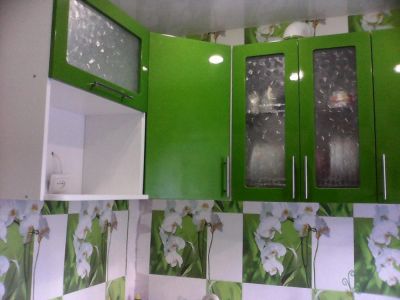 Лот: 4814664. Фото: 1. Кухня салатовая с барной стойкой. Кухонные гарнитуры