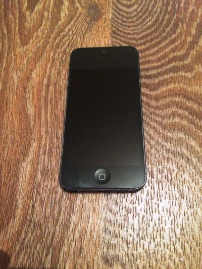 Лот: 4584284. Фото: 1. iphone 5 16 gb. Смартфоны