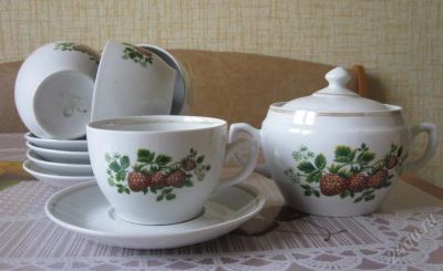 Лот: 38189. Фото: 1. Чашечки для чая с блюдечками и... Красноярск
