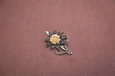 Лот: 17128979. Фото: 1. Брошь Эдельвейс. Нашивки, шевроны, погоны