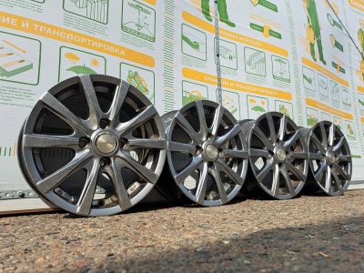 Лот: 25514959. Фото: 1. Комплект Оригинальных Литых дисков... Диски