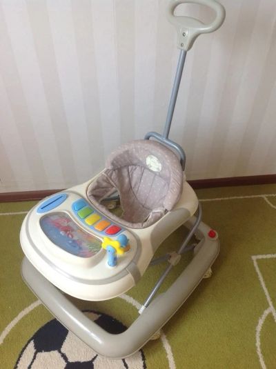 Лот: 4642366. Фото: 1. Ходунки Happybaby. Ходунки, прыгунки, качели