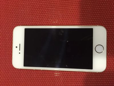 Лот: 7308387. Фото: 1. iPhone 5S gold. Смартфоны