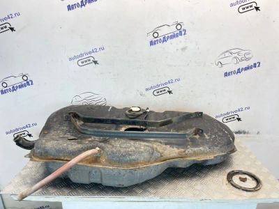 Лот: 25513069. Фото: 1. бак топливный toyota Corolla ZZE120. Топливная система