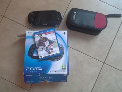 Лот: 4479456. Фото: 1. PS Vita 8Gb+Fifa 14+чехол. Игровые приставки, консоли