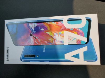 Лот: 14383149. Фото: 1. Samsung a70. Смартфоны