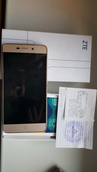 Лот: 8019675. Фото: 1. ZTE Blade x3 золотой. На гарантии... Смартфоны