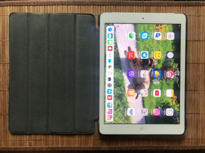 Лот: 11056144. Фото: 1. Apple iPad Air 128Gb LTE (4G... Планшеты