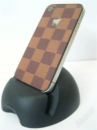 Лот: 1117592. Фото: 1. iPhone 4 задняя крышка louis vuitton. Другое (смартфоны, связь, навигация)