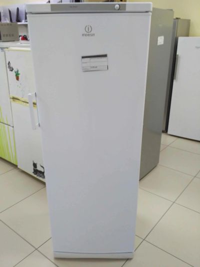 Лот: 15930959. Фото: 1. Морозильная камера indesit mfz... Холодильники, морозильные камеры