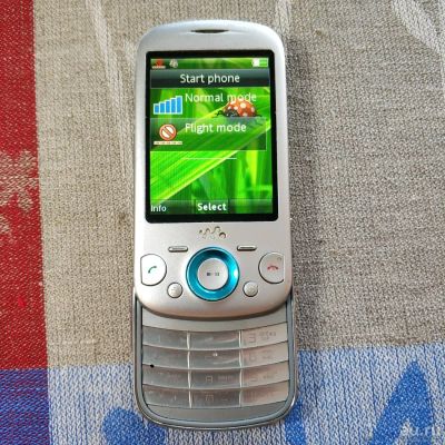 Лот: 14308395. Фото: 1. Телефон Sony Ericsson Zylo W20i. Кнопочные мобильные телефоны