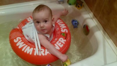 Лот: 12776132. Фото: 1. Надувной круг swimtrainer 3 мес-4... Другое (дети растут)
