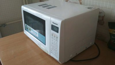 Лот: 10722834. Фото: 1. Микроволновка Panasonic Микроволновая... Микроволновки, мини-печи