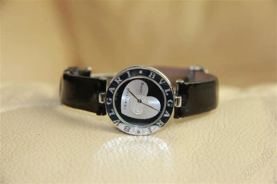 Лот: 2004719. Фото: 1. Часы BVLGARI на кожаном ремне. Оригинальные наручные часы