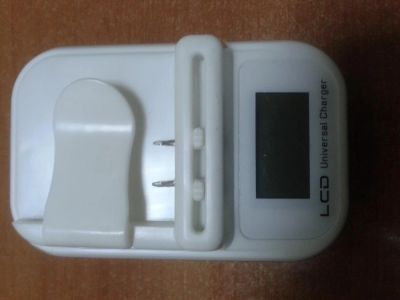 Лот: 4379221. Фото: 1. зарядное универсальное с USB и... Зарядные устройства, блоки питания, адаптеры сетевые для смартфонов