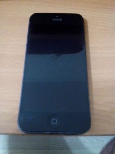 Лот: 6137005. Фото: 1. Продам iphone 5 (не включается... Смартфоны