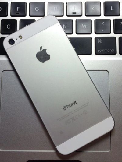 Лот: 6861179. Фото: 1. Iphone 5 32 Gb белый. Смартфоны