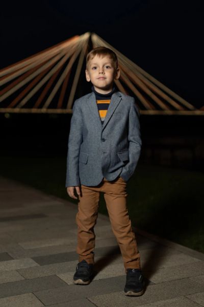 Лот: 19389654. Фото: 1. Пиджак на мальчика размер 128... Комплекты, комбинезоны, костюмы