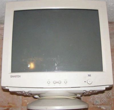 Лот: 2114127. Фото: 1. Рабочий Samtron 76E. ЭЛТ-мониторы