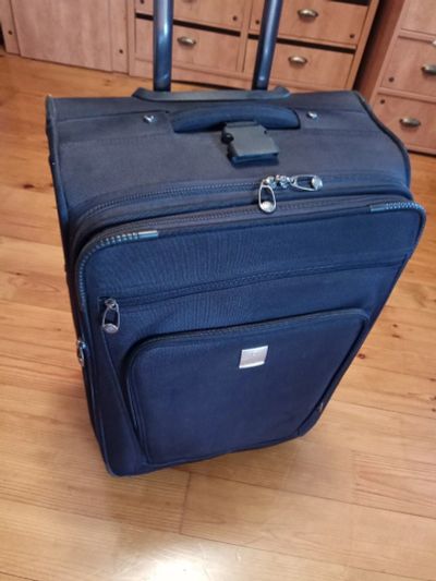 Лот: 14702516. Фото: 1. Чемодан тканевый L, двухколесный. Чемоданы и сумки дорожные