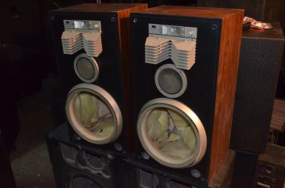 Лот: 3834529. Фото: 1. Два корпуса Sansui S-65. т.89135386817. Пассивные акустические системы