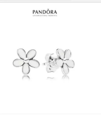 Лот: 10271018. Фото: 1. Pandora Серебрянные серьги-пусеты... Серьги, каффы