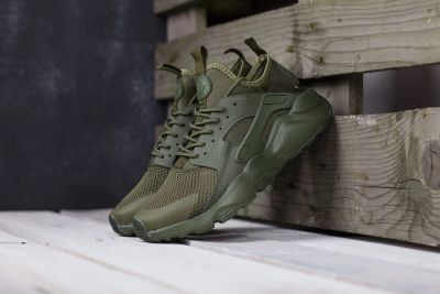 Лот: 11205773. Фото: 1. Кроссовки Nike Air Huarache Ultra... Кеды, кроссовки, слипоны