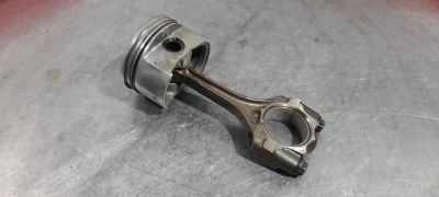 Лот: 18329024. Фото: 1. Шатун Toyota Vitz SCP10 1SZ-FE... Другое (автозапчасти)