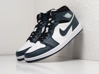 Лот: 24978695. Фото: 1. Кроссовки Nike Air Jordan 1 Mid. Кеды, кроссовки, слипоны