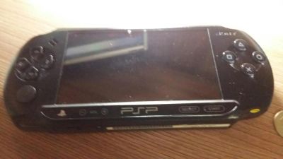 Лот: 8470019. Фото: 1. PSP E1008. Прошитая. Чехол + Флешка... Игровые приставки, консоли