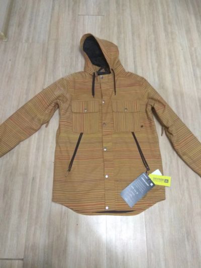 Лот: 15282266. Фото: 1. Сноубордическая куртка Burton... Зимняя спортивная одежда