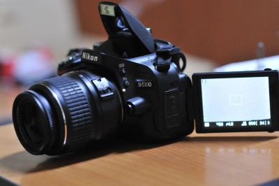 Лот: 6585798. Фото: 1. Nikon D5100 Kit 18-55 (отличное... Цифровые зеркальные